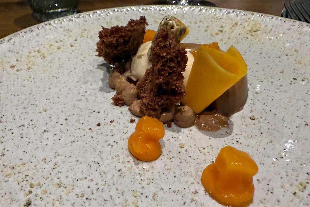 Granbaita Gourmet, il ristorante che cucina davvero: Marc Bernardi riporta il fuoco in Val Gardena 